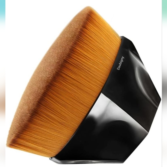 Foundation brush - Picture 1 of 8